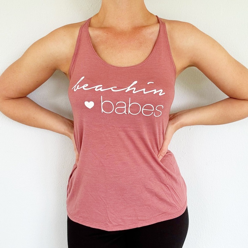 Beachin’ Babes mauve pink white bachelorette party tank top size small